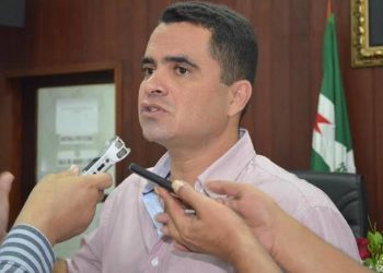 Denúncia aponta que ex-prefeito de Cruz do Espírito Santo usou verba do Fundeb para custear outras áreas