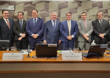 Efraim dá início ao ciclo de debates sobre a Reforma Tributária no Senado