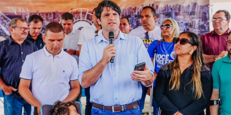 Leo Bezerra autoriza obras em quatro novas ruas do Alto do Mateus e atende pedido para incluir via que vai beneficiar cadeirantes