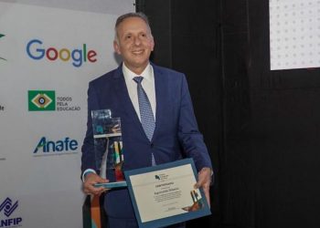 Aguinaldo é eleito o melhor deputado federal do Brasil no Prêmio Congresso em Foco