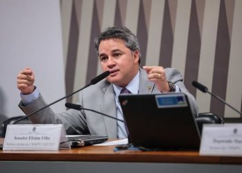 Efraim destina mais de R$6 milhões para a saúde, educação e infraestrutura de 12 municípios