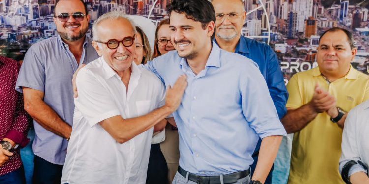 Luis Ferreira reassume comando da Secretaria de Saúde da Capital