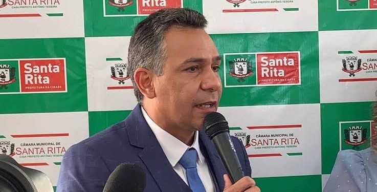 Prefeitura de Santa Rita paga folha dos servidores e garante piso nacional da enfermagem