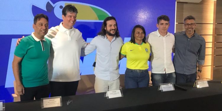 PSDB oficializa apoio à Ruy Carneiro em JP, mas deputado tucano critica “imposição”