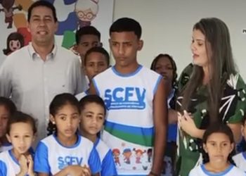Prefeitura de Lucena entrega dois tipos de uniformes para 180 crianças usuárias do SCFV