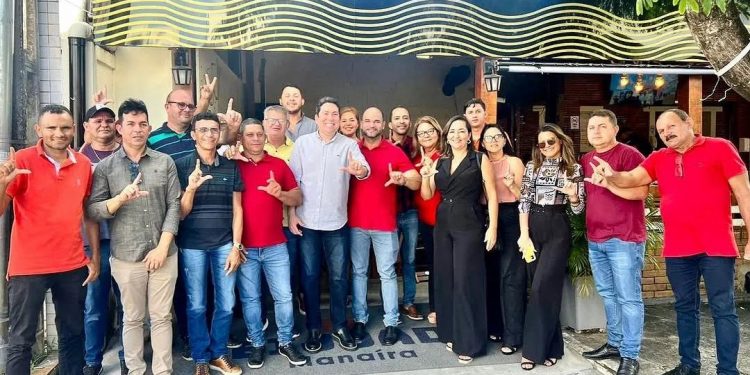 Bastidores: prefeito de Sobrado deixa João Gonçalves e passa a votar em Felipe Leitão