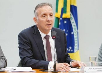 Justiça marca audiência de suspeitos de furtarem R$1 milhão em relógios do apartamento de Aguinaldo