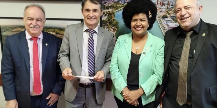 Romero se reúne com oposição de CG em Brasília e vereadora confirma pauta “política”
