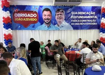 Caio Roberto reúne bases e oficializa adesão a João Azevêdo