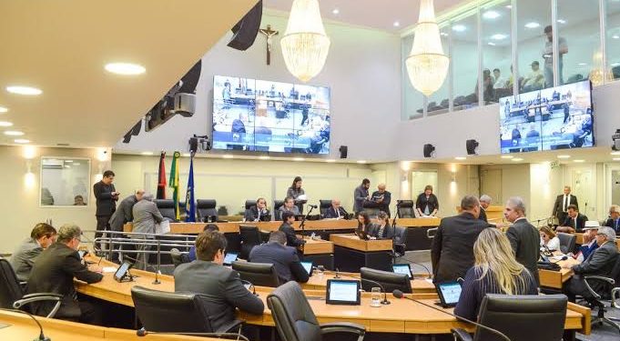 ALPB aprova aumento de 2% na alíquota do ICMS na Paraíba