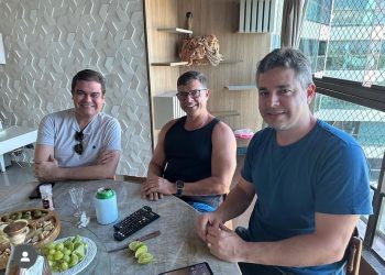 Prefeito de Cabedelo deixa o União Brasil um dia após encontro com Mersinho