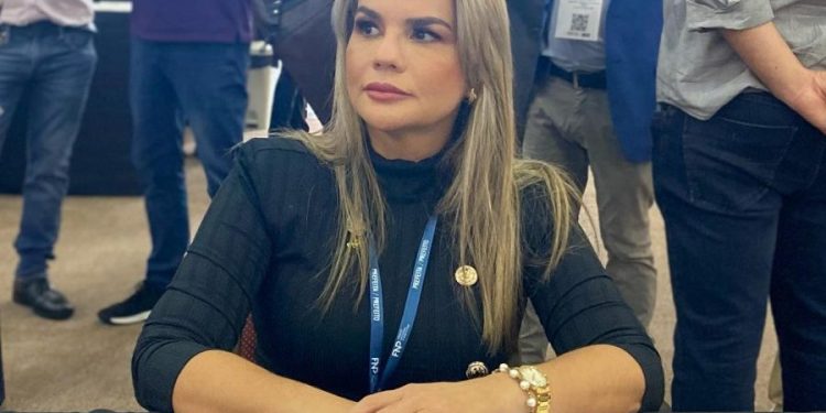 Karla Pimentel nega irregularidades em viagem à Argentina após virar alvo do MP