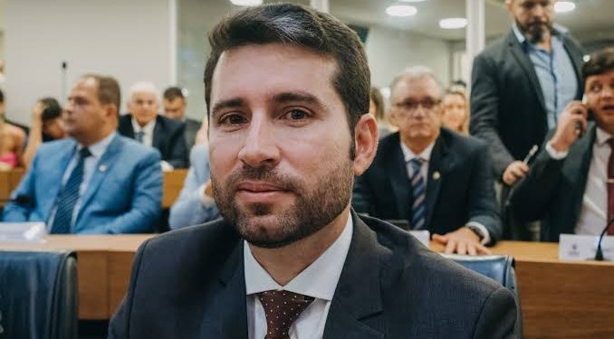 Único deputado do Republicanos na oposição pode aderir à base de João na ALPB