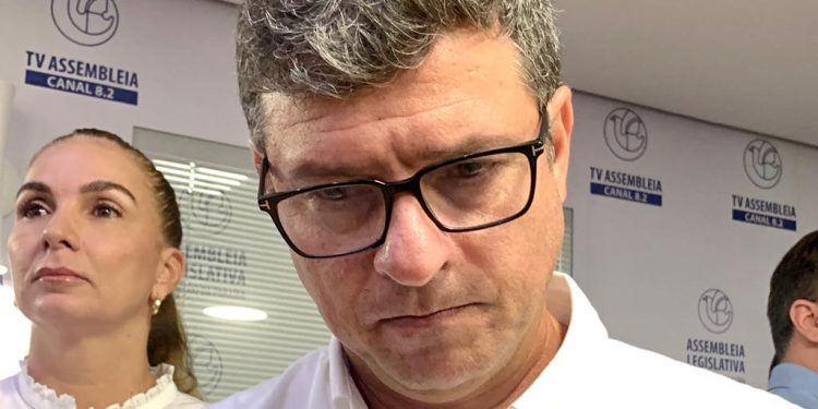 Verdade precisa ser dita: ninguém aguenta mais Vitor Hugo em Cabedelo