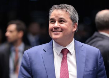 Senado aprova projeto de Efraim que prorroga desoneração da folha para 17 setores