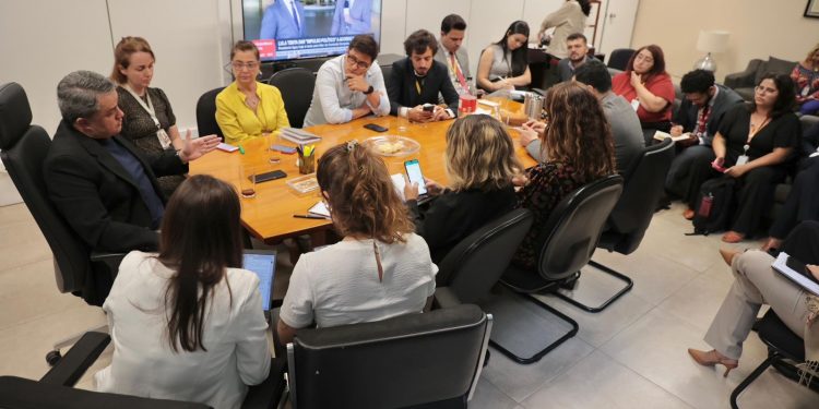 Efraim reúne imprensa nacional para tratar de assuntos importantes para o país