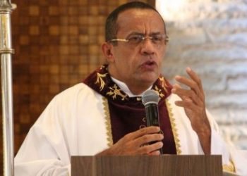 Após ter pedido de prisão negado, Padre Egídio fica em silêncio durante depoimento