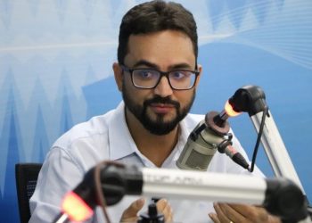 Tibério revela que PSB ainda não definiu se apoiará Cícero ou lançará candidatura própria