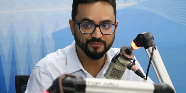 Tibério revela que PSB ainda não definiu se apoiará Cícero ou lançará candidatura própria