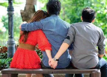 Escândalo: casado, importante prefeito do Curimataú, trai esposa com a mulher de aliado