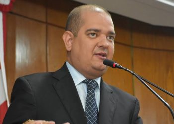 Bruno Farias ironiza potencial eleitoral de Cartaxo: “Não tem voto nem dentro o PT”