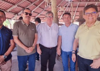 Tião Gomes solicita ao governador obra da estrada entre Casserengue e Barra de Santa Rosa: “Vai ligar o Sertão ao Brejo”