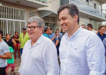 João Azevêdo deixa em aberto saída de Júnior Araújo da base governista: “A decisão é dele”