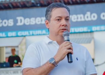 Júnior diz que “não há motivos para deixar base do governo” e trata embate como local