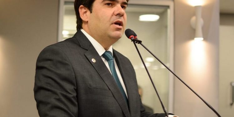 Eduardo Carneiro é eleito como destaque parlamentar por atuação na ALPB em 2023