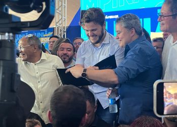 Bruno Cunha Lima oficializa filiação ao União Brasil