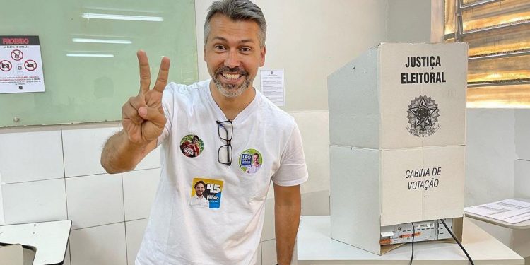 De olho em vaga na Câmara, Léo Gadelha abandona discurso de “união” e não comparece a evento de Bruno