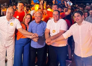 Branco rifa Renato Mendes e lança Elivaldo Firmino como pré-candidato a prefeito de Alhandra