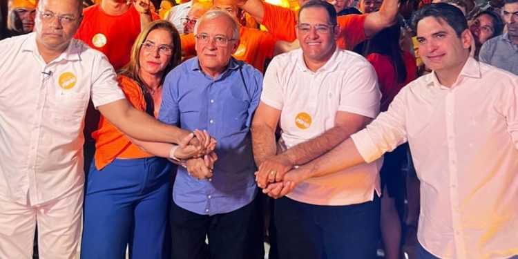 Branco rifa Renato Mendes e lança Elivaldo Firmino como pré-candidato a prefeito de Alhandra