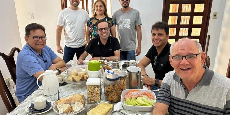 Renan Furtado recebe convite de Galdino e vai disputar prefeitura de Cuité pelo Republicanos