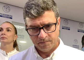 Querendo ser deputado estadual em 2026, prefeito de Cabedelo começa a blefar na imprensa