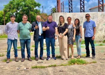 Prefeitura transforma Bayeux em canteiro de obras e retoma reforma da praça JK, paralisada há 10 anos