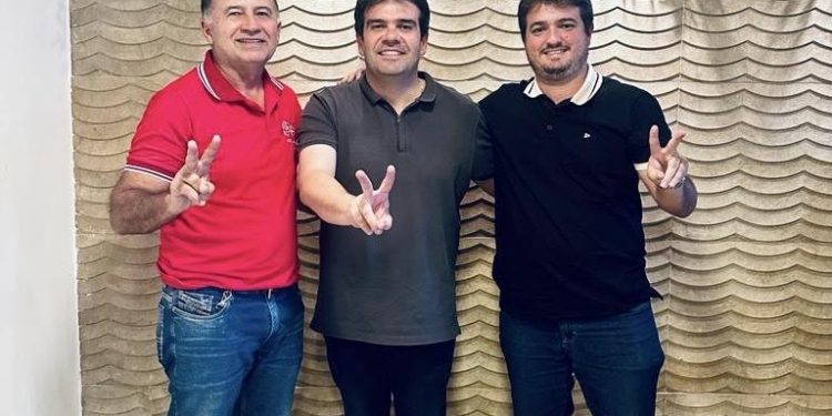 Articulação de Eduardo Carneiro consegue unir dois principais nomes da oposição em Pilões