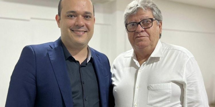 Ex-candidato ao Senado é nomeado por João Azevêdo para secretaria no Estado