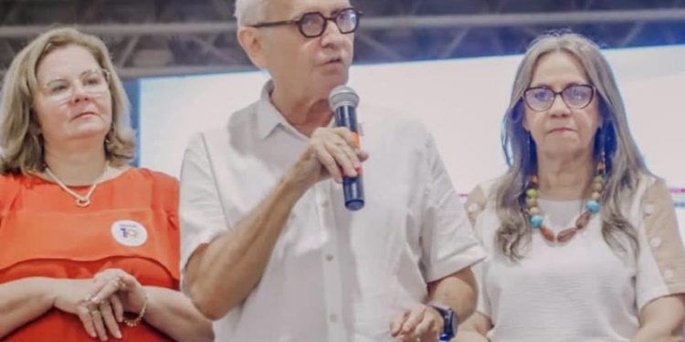 Cícero anuncia reajuste linear de 5% a servidores ativos e inativos de João Pessoa