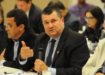 Justiça suspende decisão da Câmara de Sobrado que reprovou contas de George Coelho