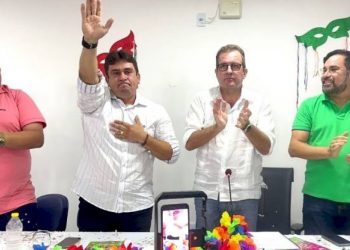 Prefeito de Sousa oficializa chefe de gabinete como pré-candidato à sucessão