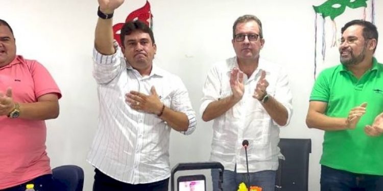 Prefeito de Sousa oficializa chefe de gabinete como pré-candidato à sucessão