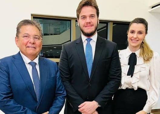 Em “guerra fria” contra os Ribeiros, Galdino recebeu ajuda de Bruno Cunha Lima para conquistar presidência da ALPB