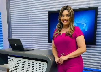 Jornalista que foi demitida após críticas a Bruno Cunha Lima é nomeado por João Azevêdo