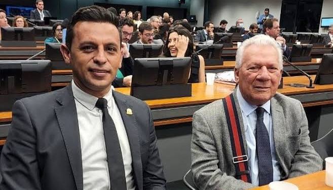 Reviravolta: candidato de Zé Aldemir retira pré-candidatura em Cajazeiras