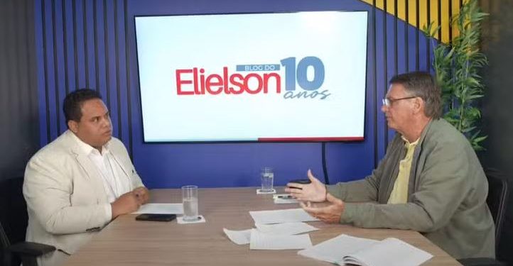 Bolsonaro rifa Cabo Gilberto e reafirma apoio a Queiroga em JP; assista