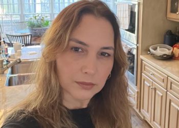 Apesar de sinalizar pré-candidatura, Sara Cabral está inelegível até 2026; veja documento