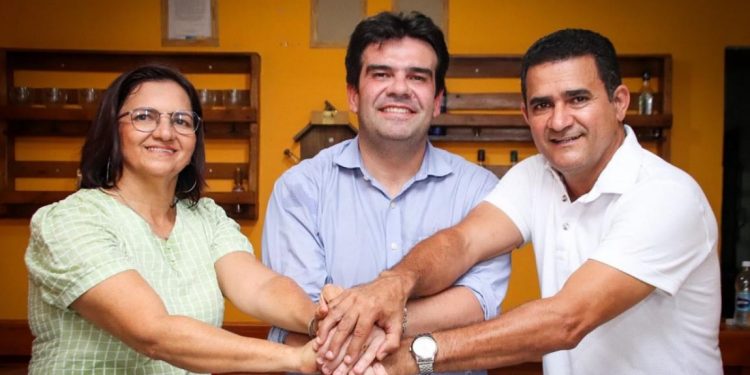 Em Caaporã, articulação de Eduardo Carneiro une os dois principais nomes da oposição