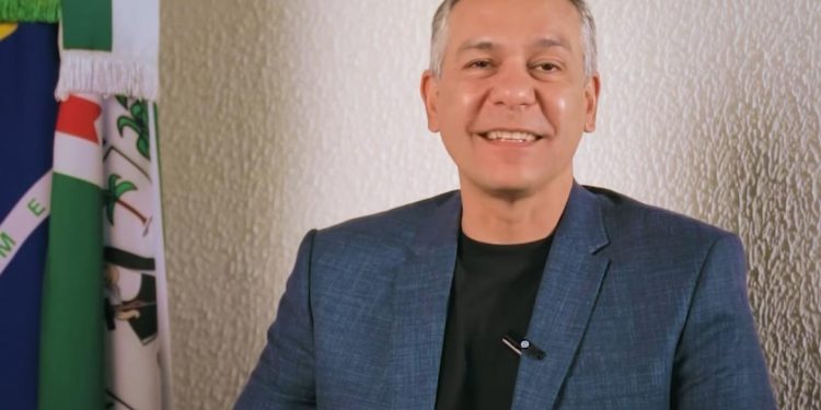 Prefeito de Santa Rita anuncia convocação de aprovados no concurso realizado em 2023