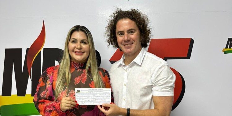 Vice de Eduardo Brito em Mamanguape se filia ao MDB de Veneziano